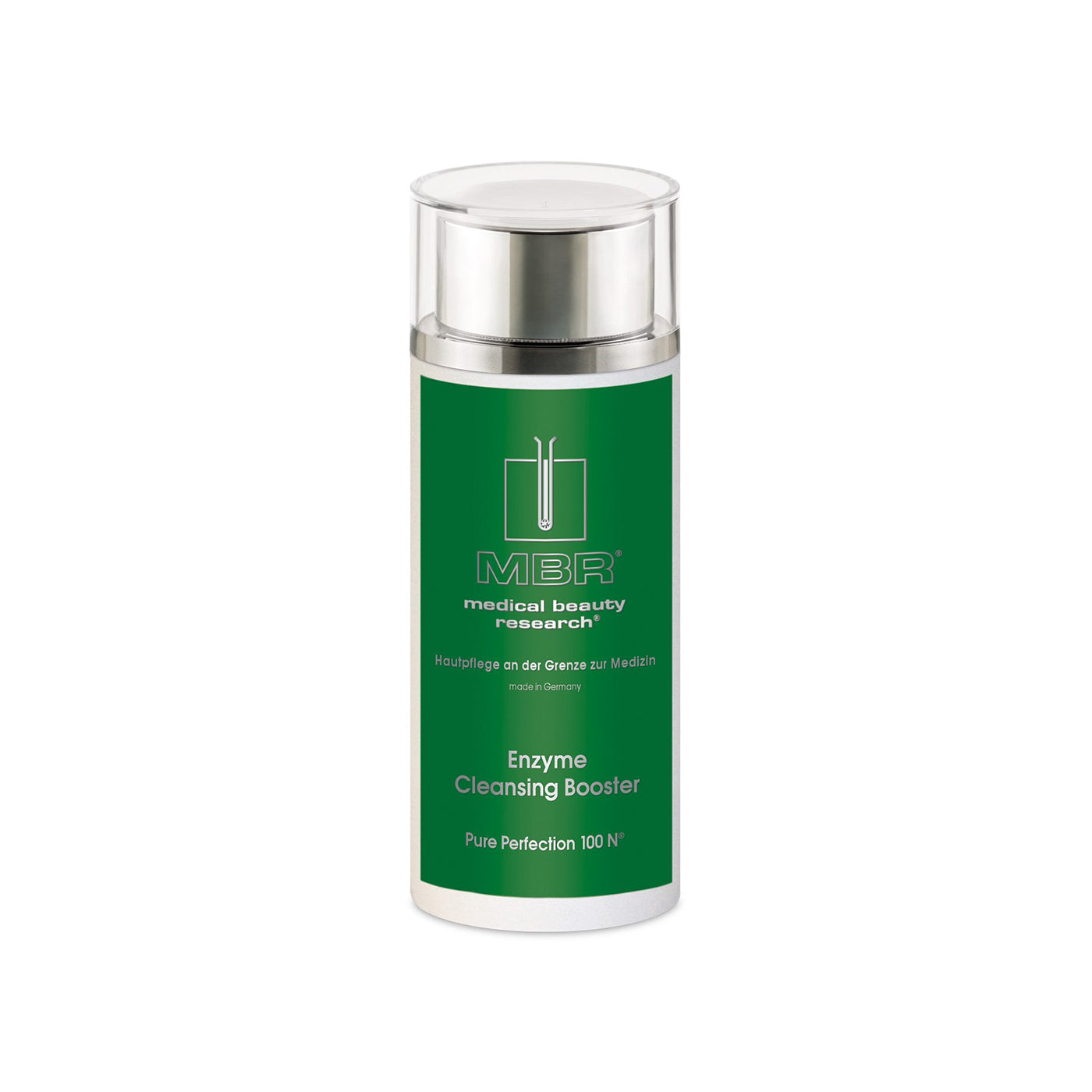 L’Enzyme Cleansing Booster de MBR nettoie la peau en profondeur tout en douceur grâce à une exfoliation enzymatique avancée.