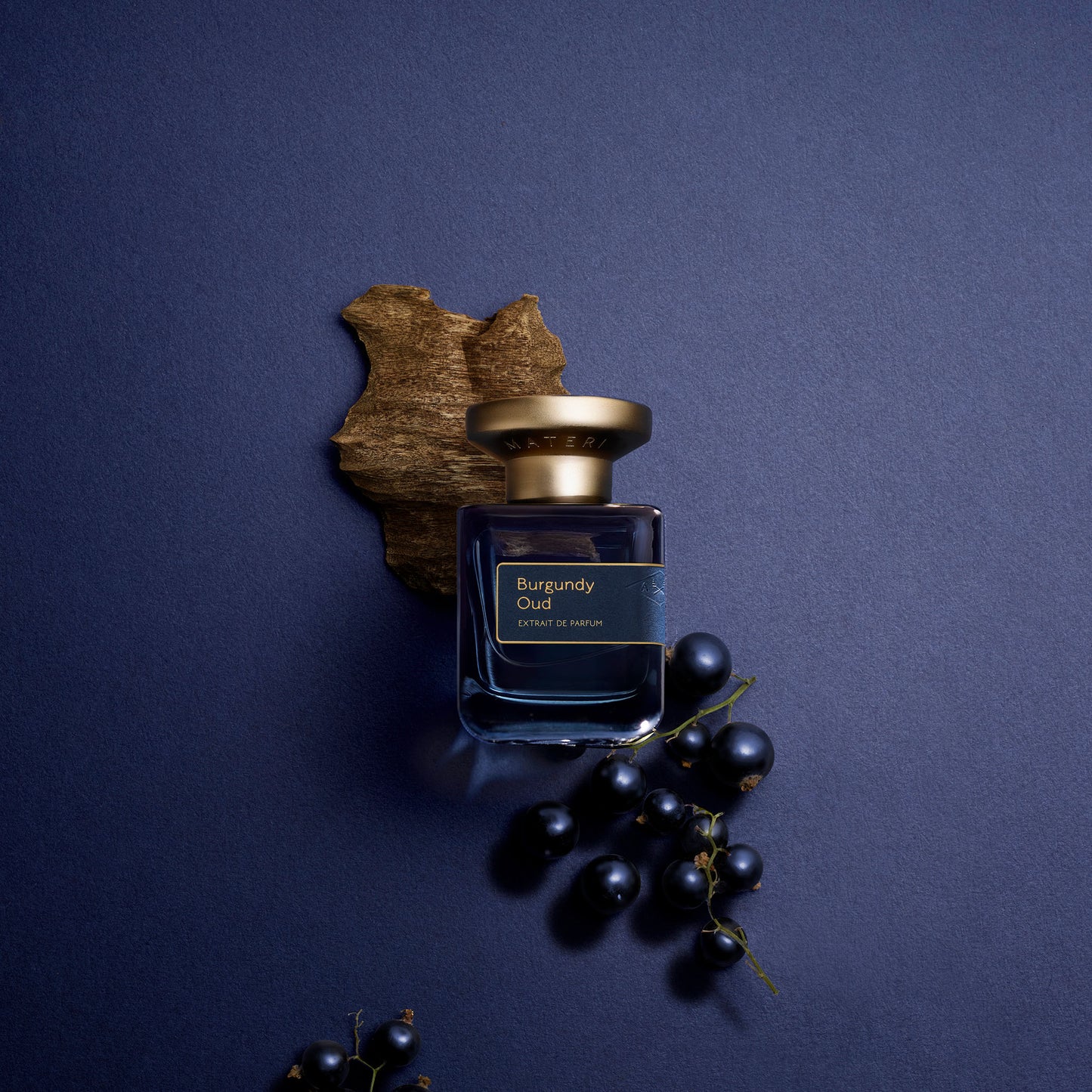 Burgundy Oud, un extrait de parfum disponible dans la parfumerie de niche KAMS PARIS