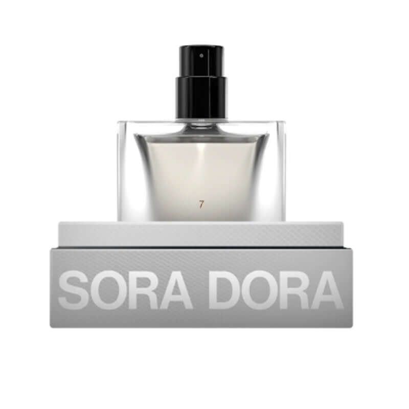 7, un extrait de parfum oriental et boisé de la maison française SORA DORA, à retrouver dans la parfumerie de niche KAMS PARIS