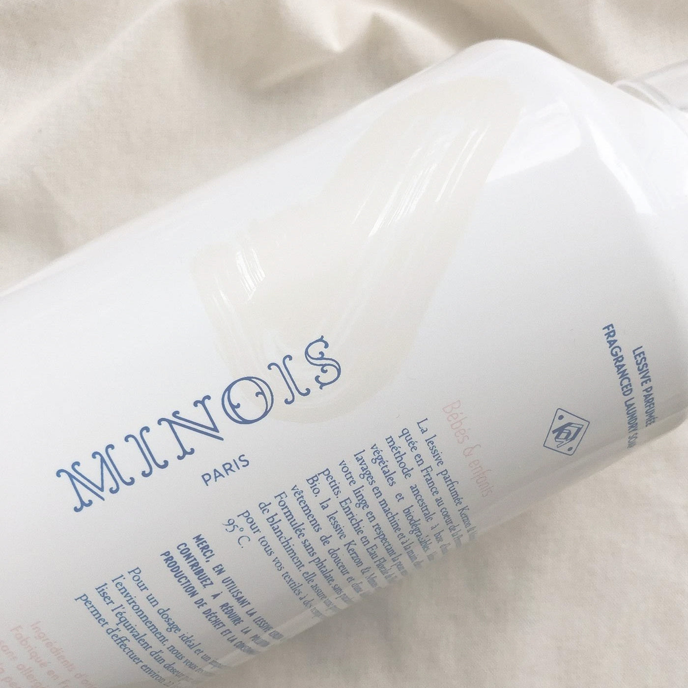 Detergente perfumado para ropa