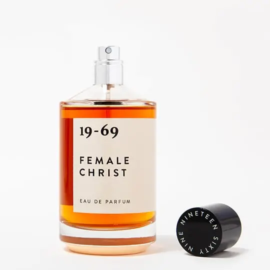 un parfum boisé et terreux de la maison scandinave 19-69, disponible dans la parfumerie de niche KAMS PARIS