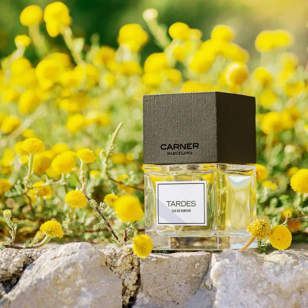 un parfum floral et boisé de la maison espagnole CARNER BARCELONA, disponible dans la parfumerie de niche KAMS PARIS