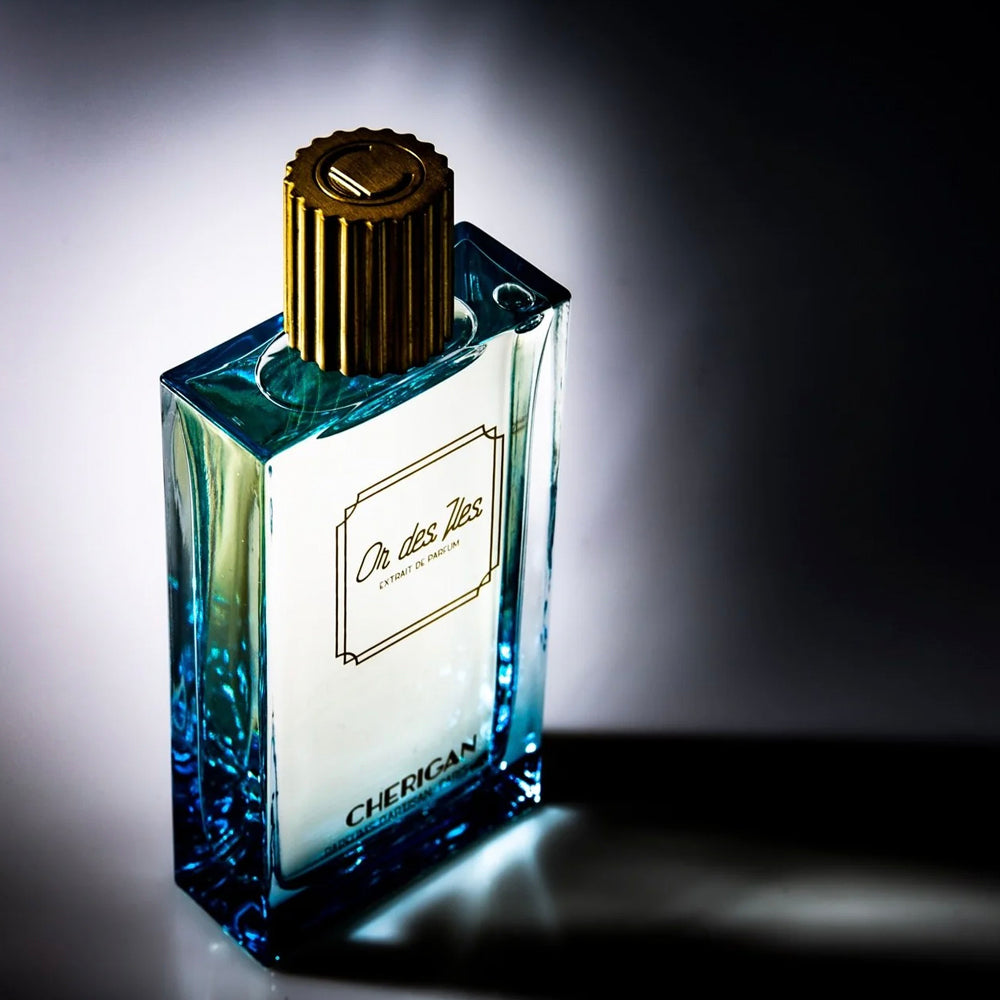 un parfum floral et oriental plongé dans l’air dense d’une végétation luxuriante de la maison française CHERIGAN, à retrouver dans la parfumerie de niche KAMS PARIS