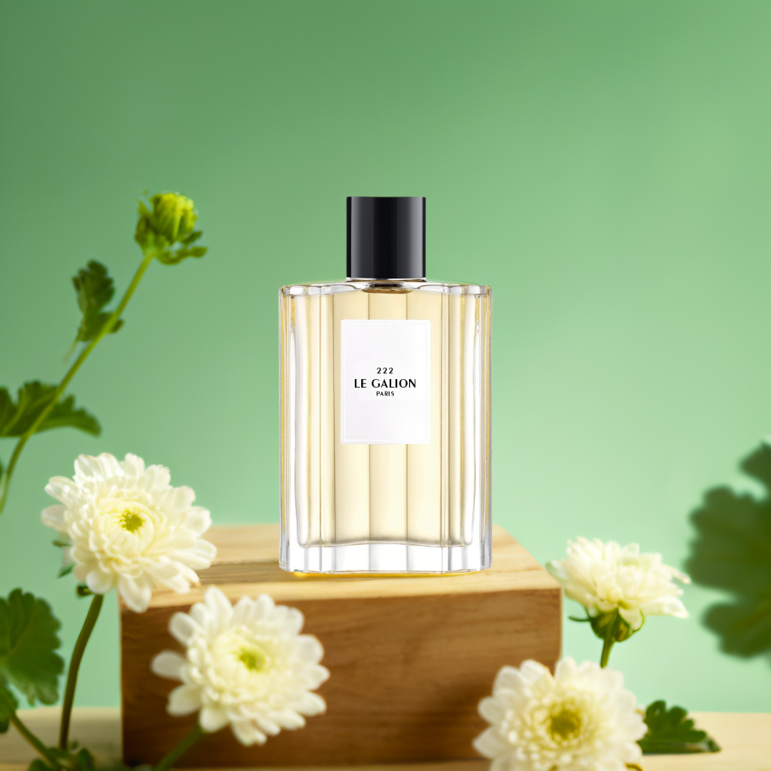 un parfum boisé irrésistible, une crème de santal dans une infusion de cuir, de la maison française LE GALION, à retrouver dans la parfumerie de niche KAMS PARIS