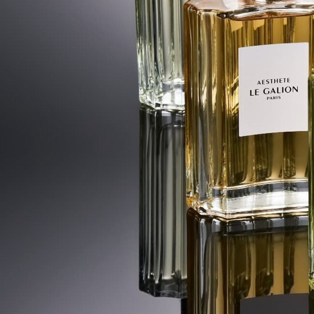un parfum boisé et fruité de la maison française LE GALION, à retrouver dans la parfumerie de niche KAMS PARIS