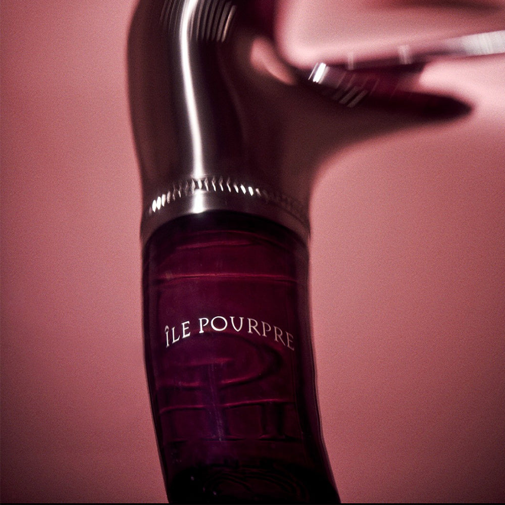 L'île Pourpre, un parfum gourmand et encens de la maison française Liquides Imaginaires, à retrouver dans la parfumerie de niche KAMS PARIS