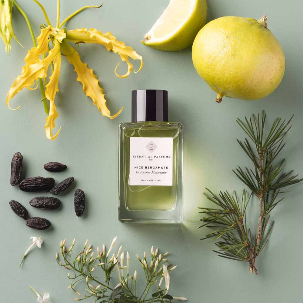 un parfum hespéridé et aromatique de la maison ESSENTIAL PARFUMS, disponible dans la parfumerie de niche KAMS PARIS