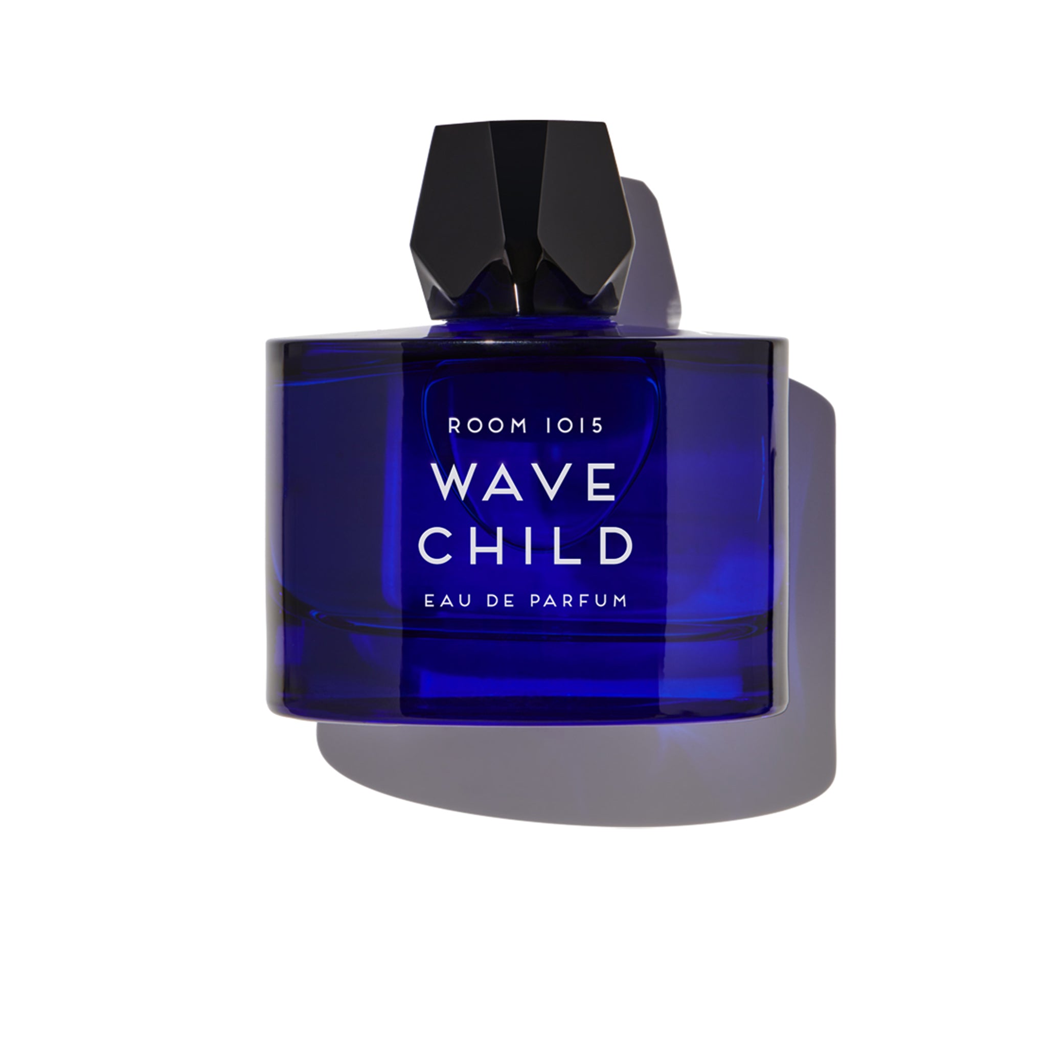 Room1015 Wavechild en fond blanc 