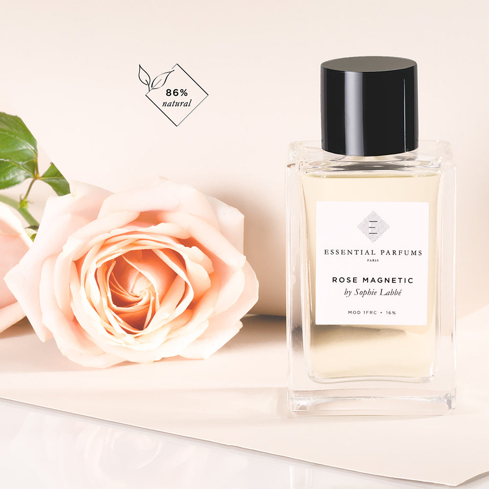 un parfum de niche floral et chypré de la maison ESSENTIAL PARFUMS, disponible dans la parfumerie KAMS PARIS