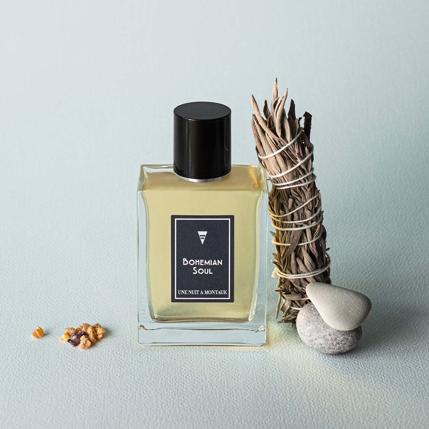 un parfum boisé et musqué de la marque UNE NUIT NOMADE, disponible chez KAMS PARIS